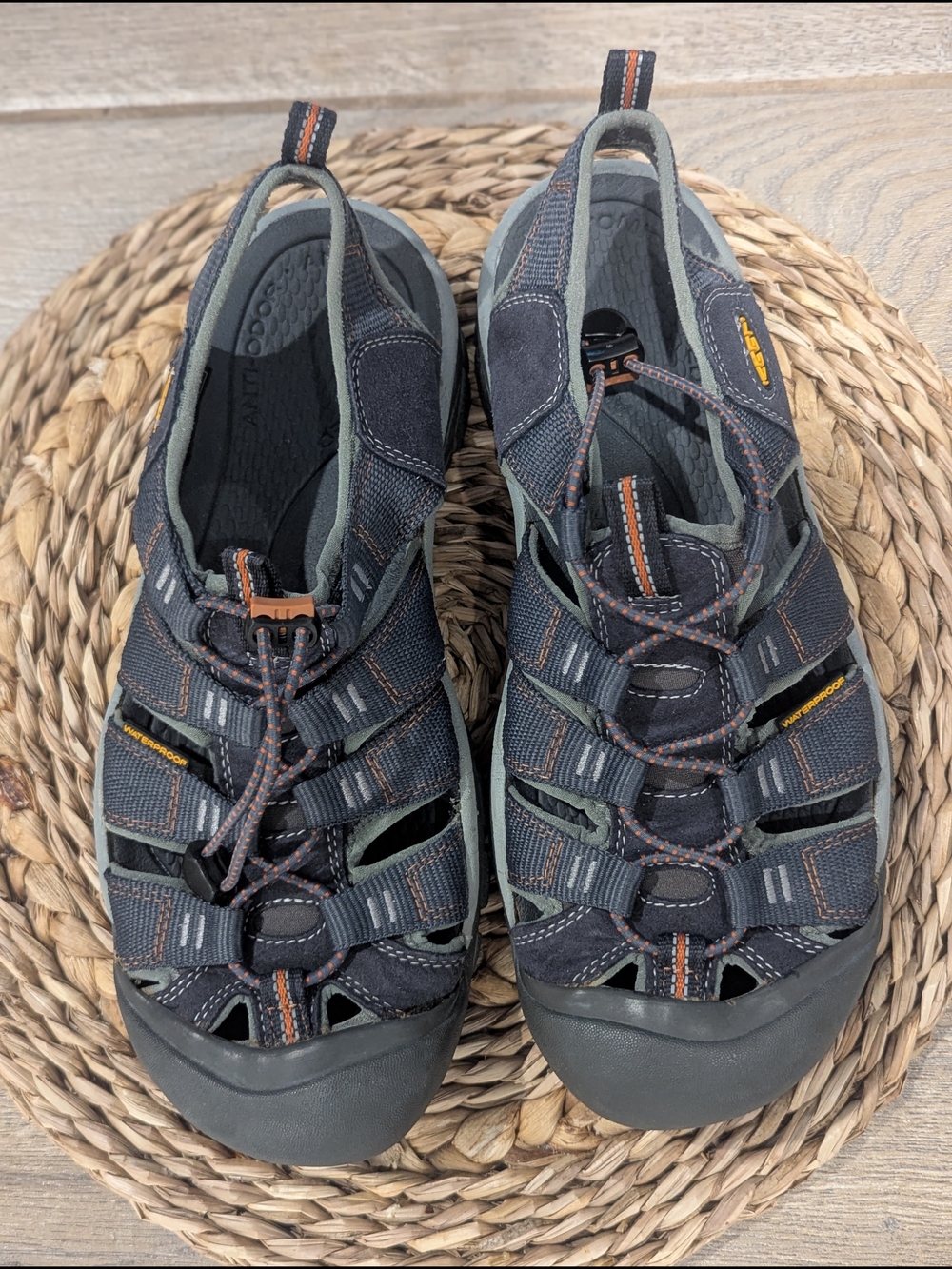 KEEN Men's Newport H2 Athletic Sports Sandals Dark Grey Size 10